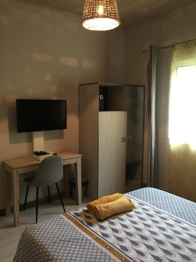 살라지 O Coeur De L'Ile B&B 외부 사진